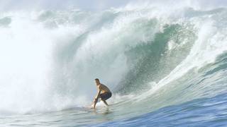 Best Ala Moana Bowls Morning of 2025 | Big Waves 4K Raw Surf