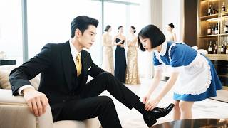 Gadis dikhianati lalu cerai, jadi pelayan CEO, CEO dingin jatuh cinta padanya dan ingin menikah!