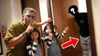 ALUNA AND AMANDA STAY IN A MYSTERIOUS HOTEL!! THEY GET INTO THE WRONG ROOM!!