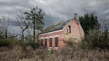 Abandoned Tiny Home in a French Village – Fully Preserved