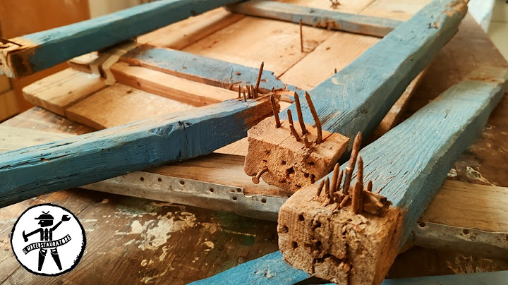 ho restaurato questo tavolo rustico colmo di chiodi ( tecnica giapponese del fuoco)
