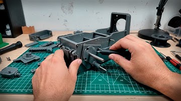 Man 3D-PRINTS a WORKING RC CAT Bulldozer! | The Chassis Build